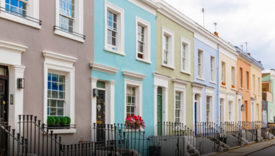 英国房地产价格从跌势中恢复，创历史新高