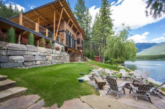 从蒙大拿州的湖边房屋到北加州的现代山区度假胜地 看一下现在花200万美元能买什么