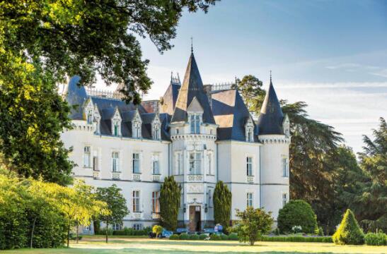 售价183万美元的布列塔尼历史悠久的维特尔童话城堡