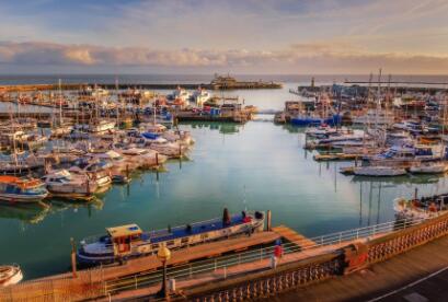 英国房地产市场指数的最新报告显示滨海开发项目的投资和价值大幅上升