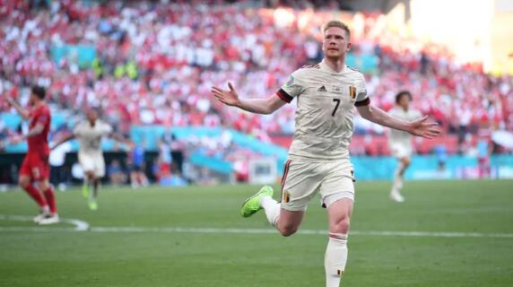 2020欧洲杯:比利时击败丹麦时德布劳内闪耀 球队暂停向埃里克森致敬