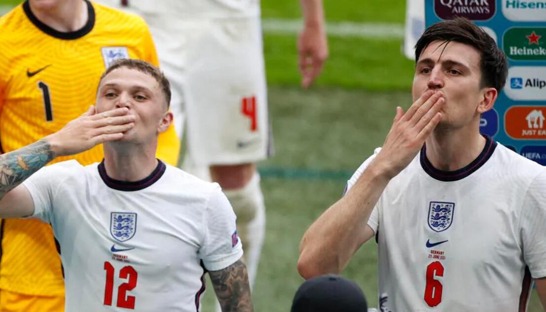 在2020年欧洲杯上 英格兰如何战术转向防守三后卫