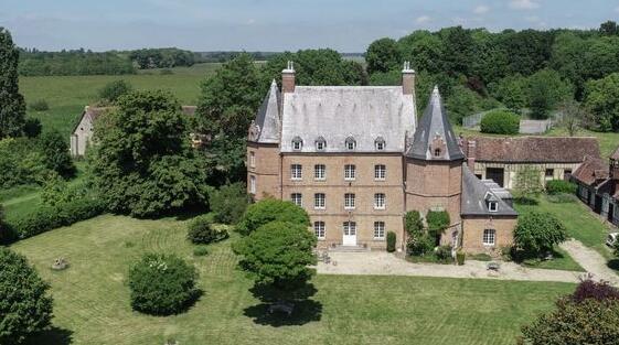 法国城堡的陷阱 英国房屋库存今年下降超过40%