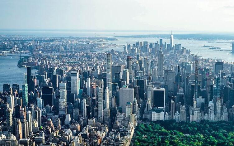 曼哈顿奢侈品房地产市场上周无视夏季的平静