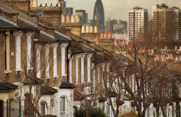 在伦敦出售的所有房产中有60%受到估值下降的打击
