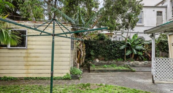 悉尼破旧的已故庄园以230万美元的价格售出
