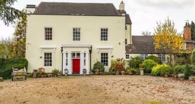 随着房地产市场的繁荣 今年英国每16栋房屋中就有1栋被售出