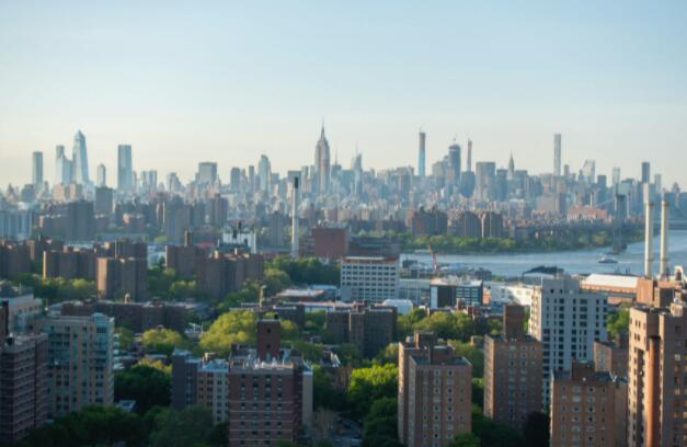 曼哈顿房地产市场创纪录反弹2021年结束