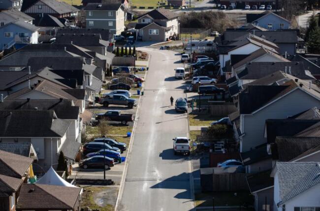 经济学家表示加拿大将需要更多的加拿大央行加息来冷却房地产狂潮