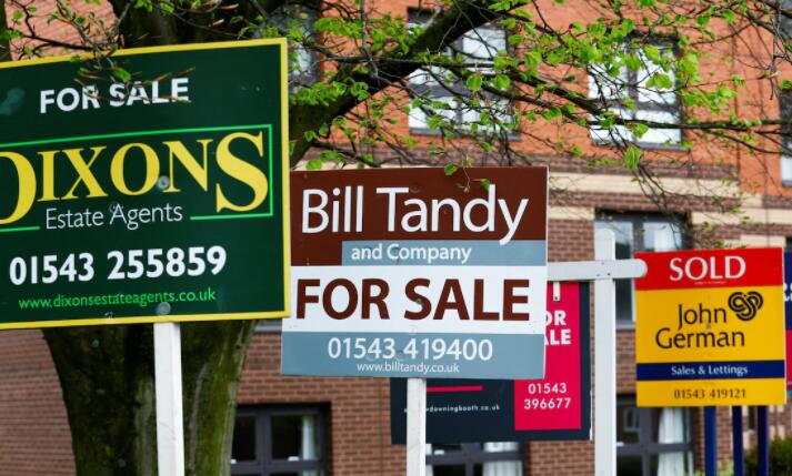随着房地产价格停滞不前 英国冒着长期的通胀噩梦