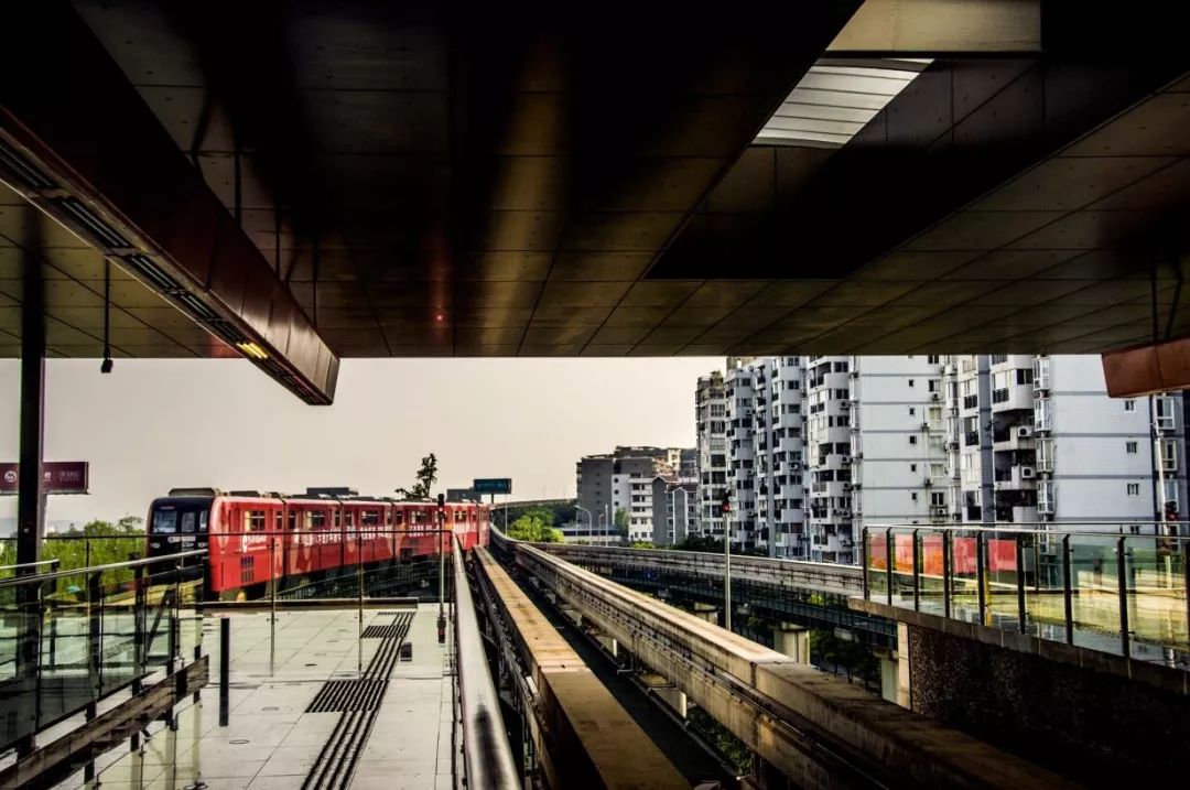 重庆轻轨环线3号线换乘_重庆轻轨5号线将设哪些换乘点_重庆空港线在哪里换乘