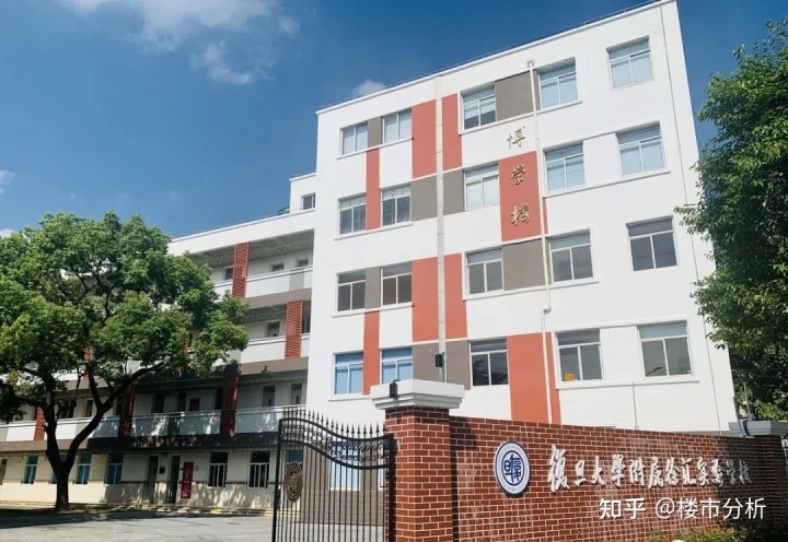 同济小学对口中学_同济黄渡小学对口小区_同济小学对口中学