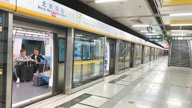 北京地铁房山线是连接北京市区与房山长阳、房山良乡地区的地铁线路